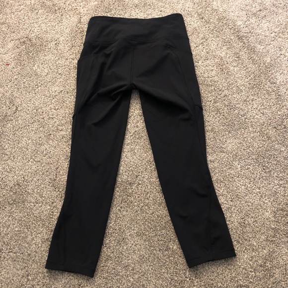 Lululemon Cropped Legging - Picture 3 of 5